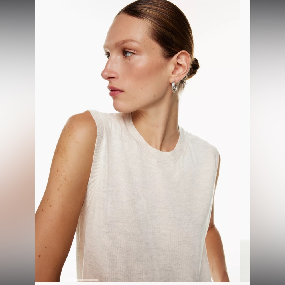 Aritzia Babaton Orta Sweater Vest 100% merino wool size XS - Picture 5 of 12